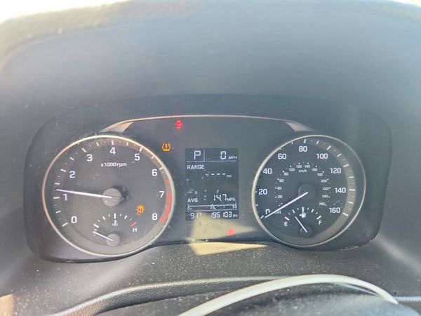 2017 HYUNDAI ELANTRA SE Base