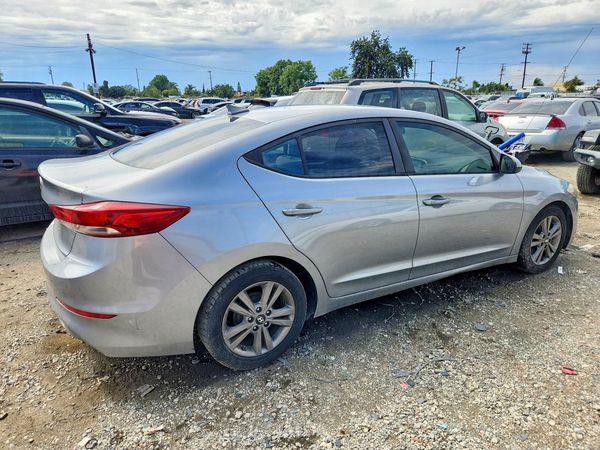 2017 HYUNDAI ELANTRA