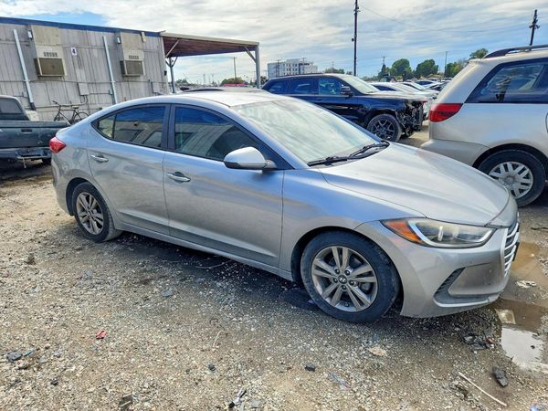 2017 HYUNDAI ELANTRA