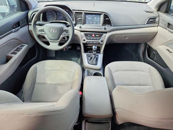 2017 HYUNDAI ELANTRA