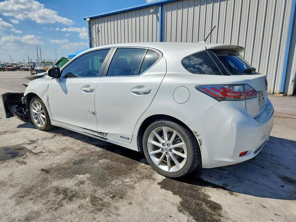 2013 LEXUS CT 200h