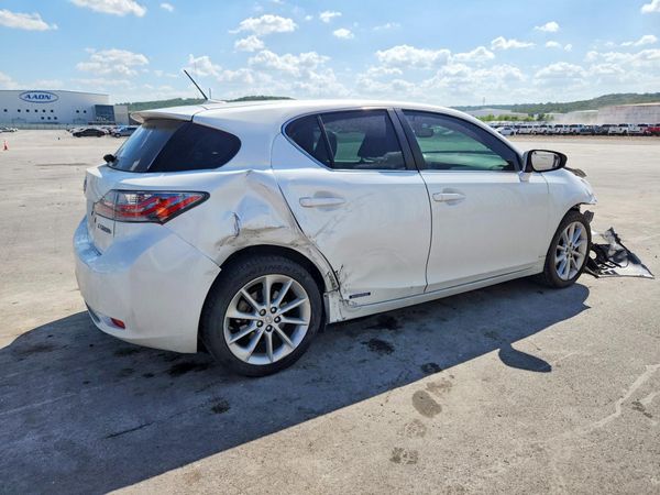 2013 LEXUS CT 200h