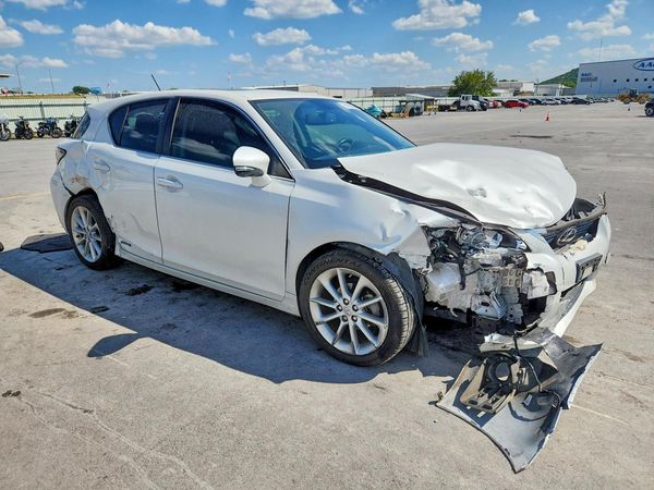 2013 LEXUS CT 200h