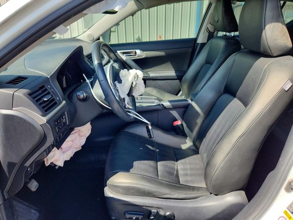 2013 LEXUS CT 200h