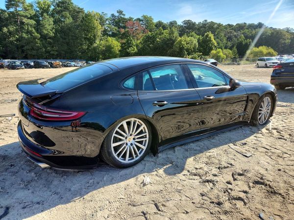 2019 PORSCHE PANAMERA Base / 4 — PSRA
