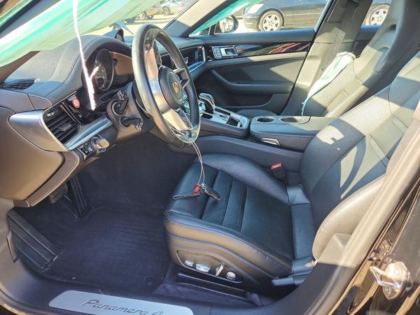 2019 PORSCHE PANAMERA Base / 4 — DENT