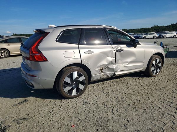 2024 VOLVO XC60