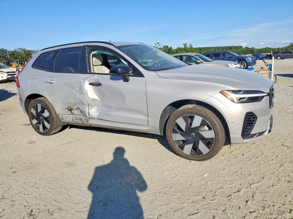 2024 VOLVO XC60