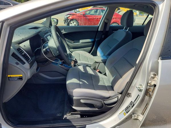 2017 KIA FORTE