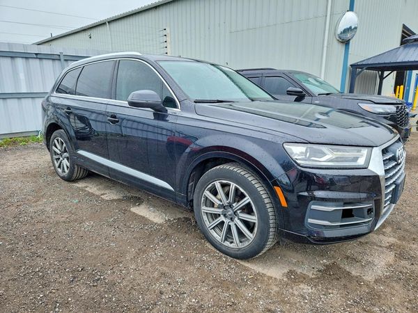 2017 AUDI Q7 quattro Premium Plus