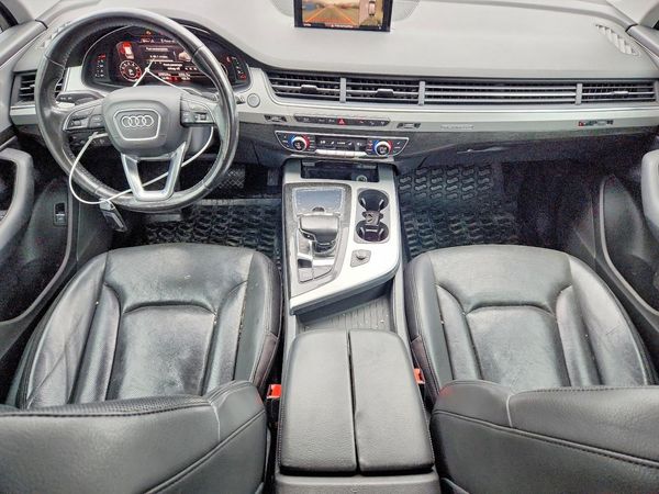 2017 AUDI Q7 quattro Premium Plus