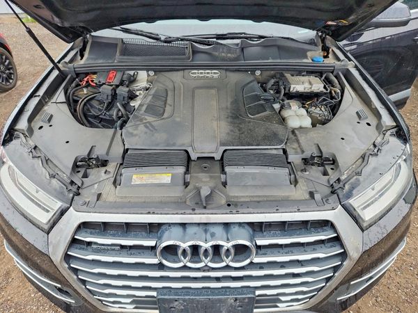 2017 AUDI Q7 quattro Premium Plus