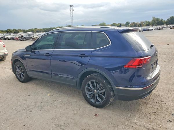 2022 VOLKSWAGEN TIGUAN 4Motion SE