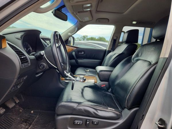 2012 INFINITI QX56