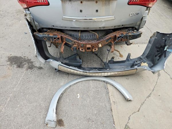 2012 INFINITI QX56