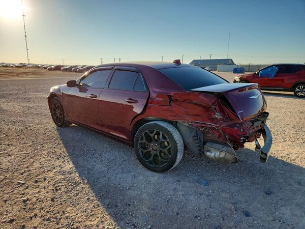 2019 CHRYSLER 300