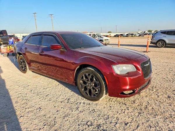 2019 CHRYSLER 300