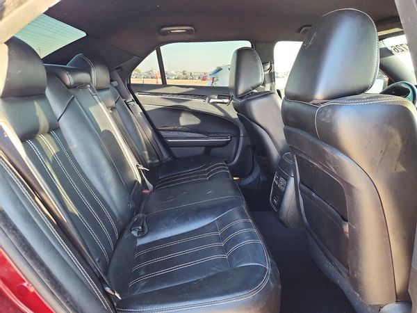 2019 CHRYSLER 300
