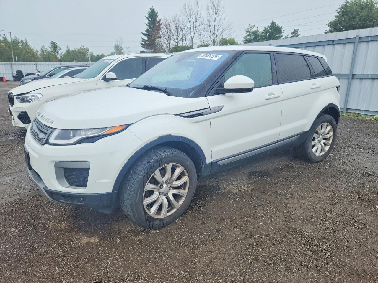 2016 LAND ROVER RANGEROVER SE — Front 3/4