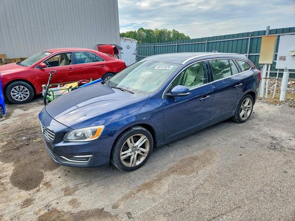 2015 VOLVO V60