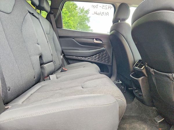 2019 HYUNDAI SANTA FE SE
