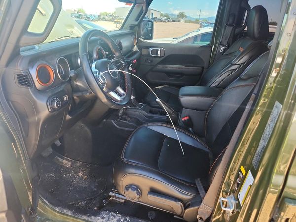2023 JEEP GLADIATOR — DENT