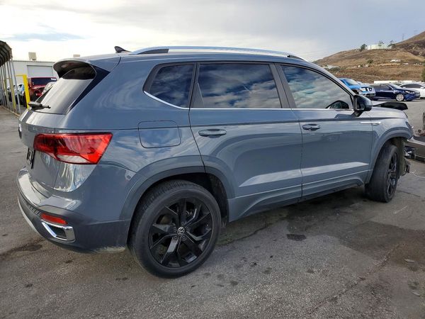 2022 VOLKSWAGEN TAOS