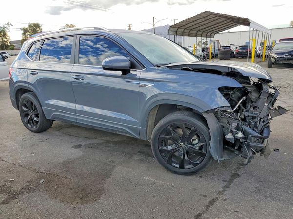 2022 VOLKSWAGEN TAOS