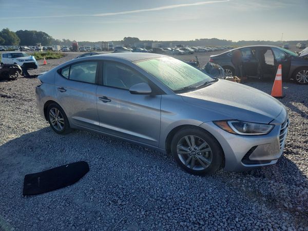 2017 HYUNDAI ELANTRA — Passenger 3/4