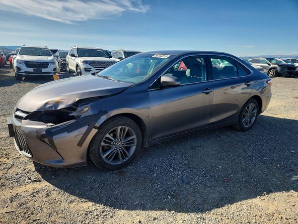 2015 TOYOTA CAMRY