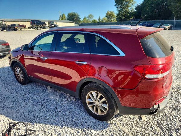 2016 KIA SORENTO L / LX