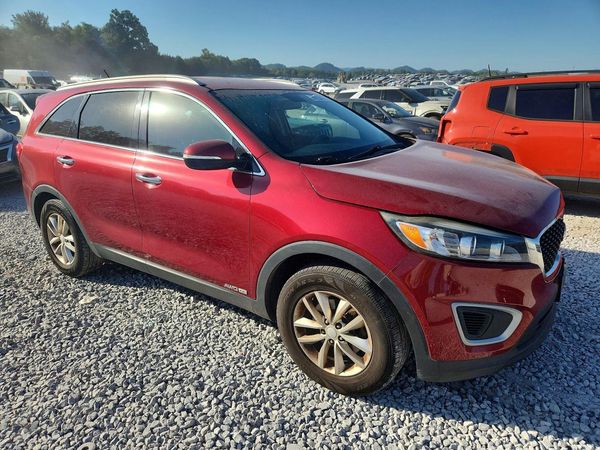 2016 KIA SORENTO L / LX