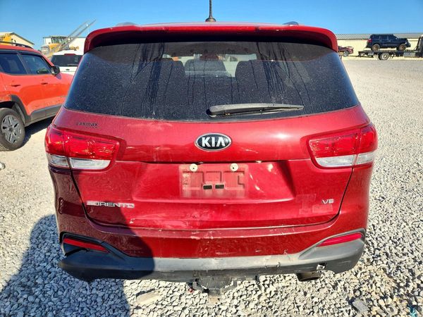 2016 KIA SORENTO L / LX