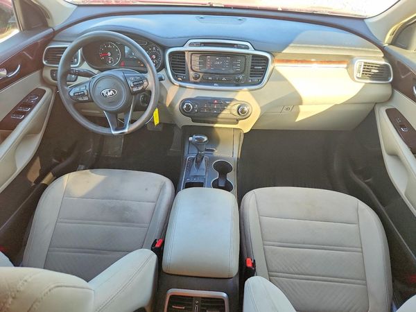 2016 KIA SORENTO L / LX