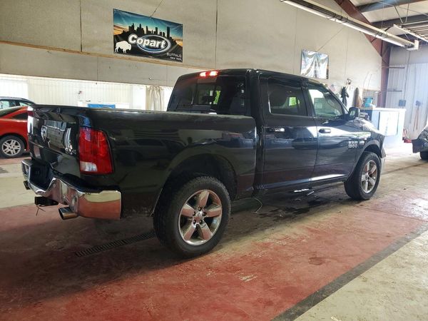 2018 RAM 1500 SLT