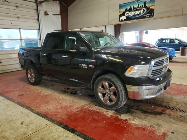 2018 RAM 1500 SLT