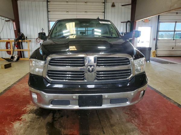 2018 RAM 1500 SLT