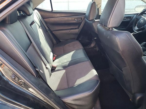 2015 TOYOTA COROLLA