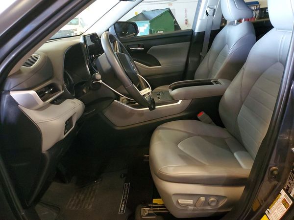 2023 TOYOTA HIGHLANDER