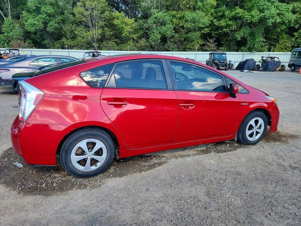 2015 TOYOTA PRIUS
