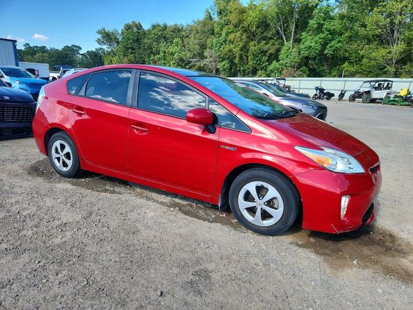 2015 TOYOTA PRIUS