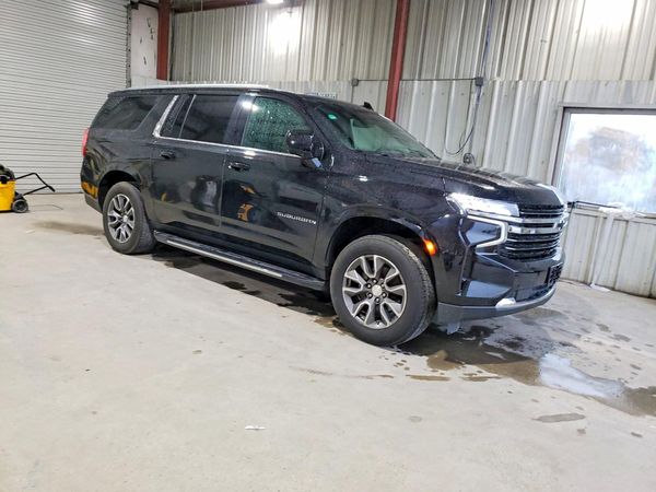 2022 CHEVROLET SUBURBAN LT — Passenger 3/4