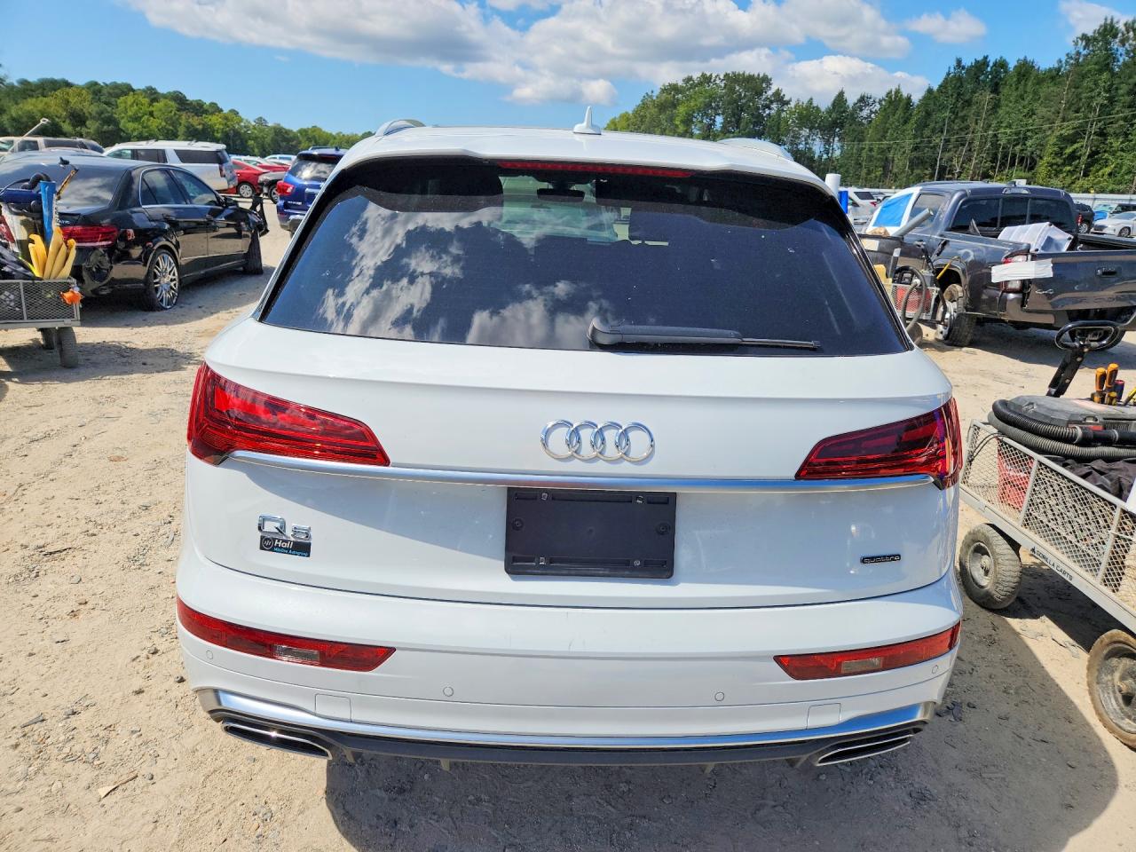 2023 AUDI Q5 S Line quattro Prestige