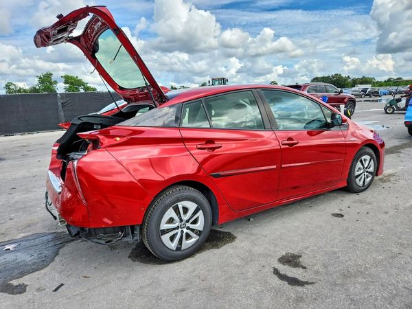 2018 TOYOTA PRIUS