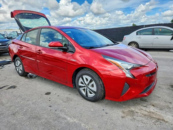 2018 TOYOTA PRIUS