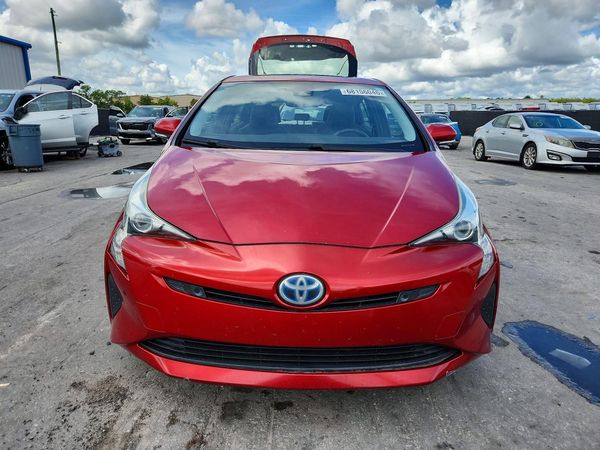2018 TOYOTA PRIUS