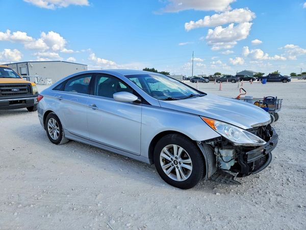 2013 HYUNDAI SONATA GLS/ GLS Popular