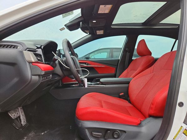 2025 TOYOTA CAMRY — DENT