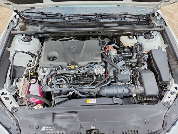 2025 TOYOTA CAMRY — Engine bay