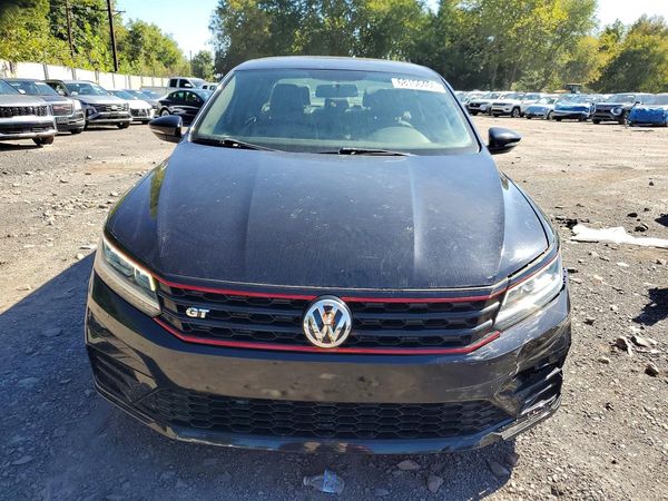 2018 VOLKSWAGEN PASSAT GT